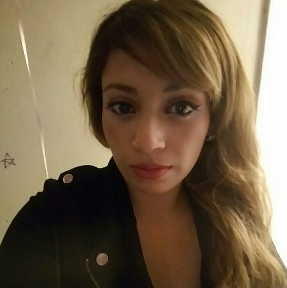 Meet your Posher, Ana