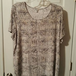 A soft and comfortable short sleeved shirt