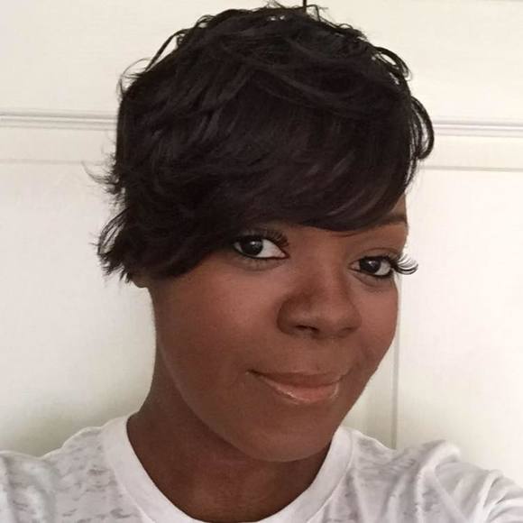 Meet your Posher, Nekia