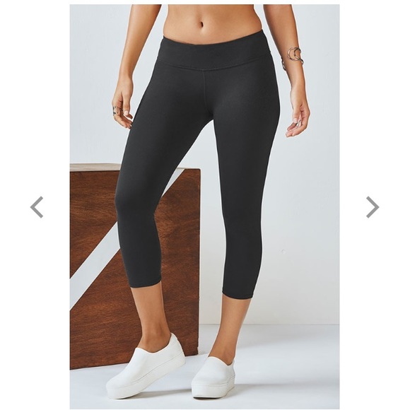 Fabletics "Salar" Black Capri Leggings