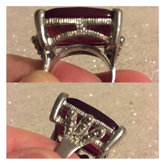 Red stone ring 👑 - Picture 3 of 3