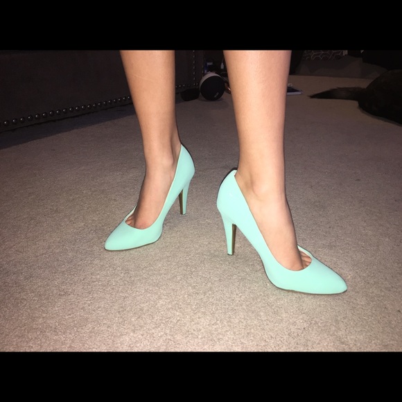 MINT HEELS