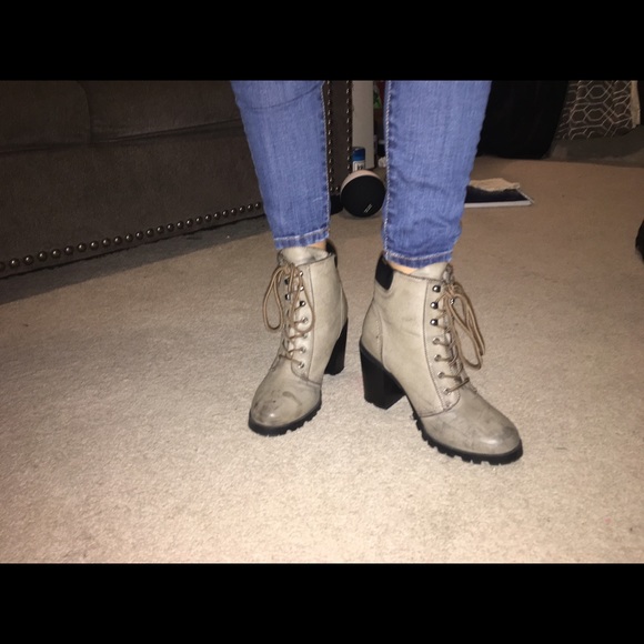 HEELED BOOTIES