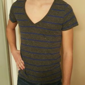 V-neck striped tee