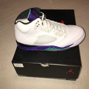 Air Jordan 5 grapes white