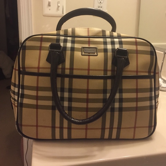 Gorgeous Burberry Bowling bag Purse