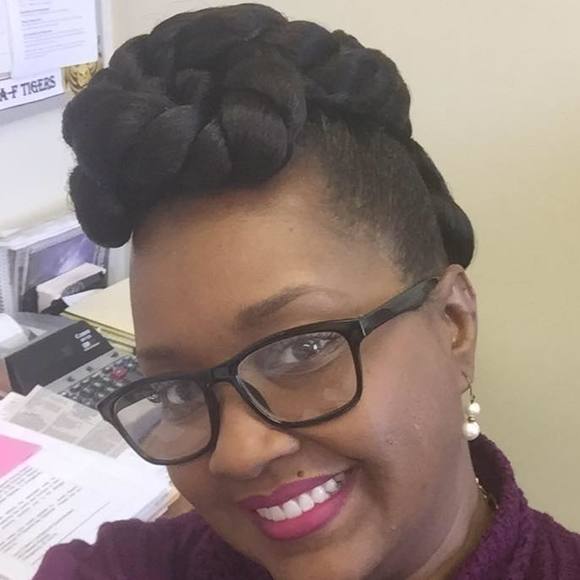 Meet your Posher, Angela