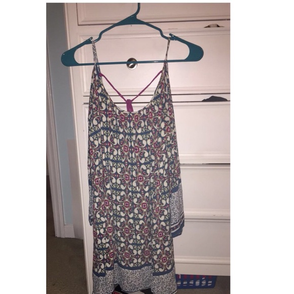 Patterned shoulder cut off dress