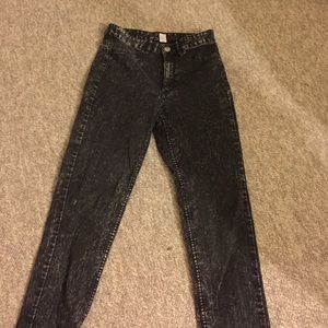 Acid wash skinny jeans