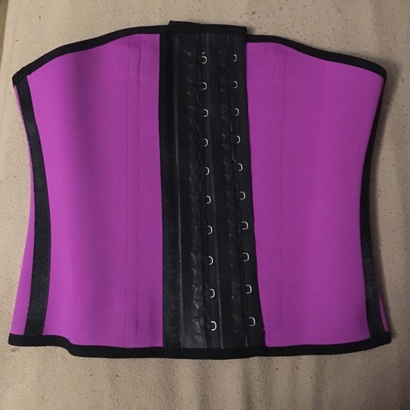 Angel Curves Kardashian waist trainer!