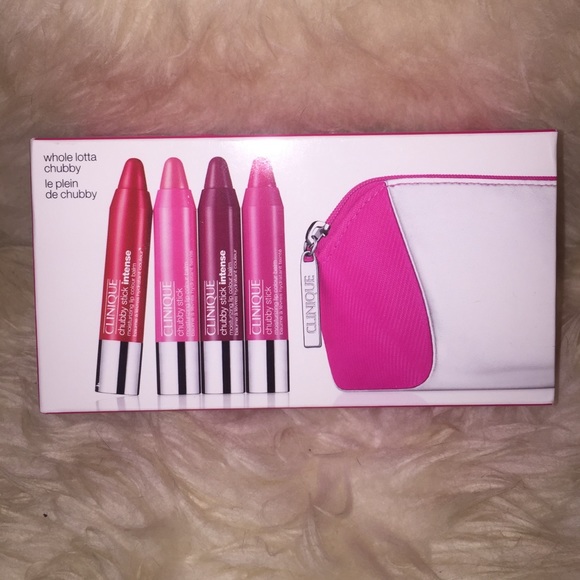 BRAND NEW Clinique chubby balm gift set 👄