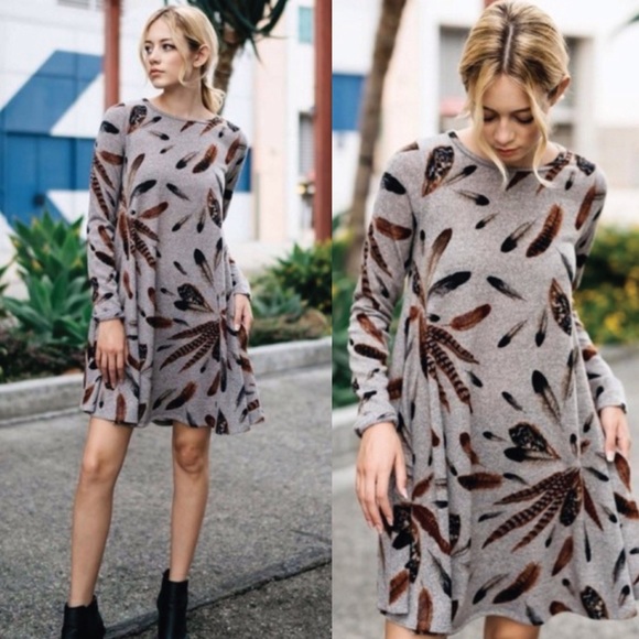 Dresses & Skirts - ❣️LAST-S❣️Mocha Feather Print Loose Swing Dress