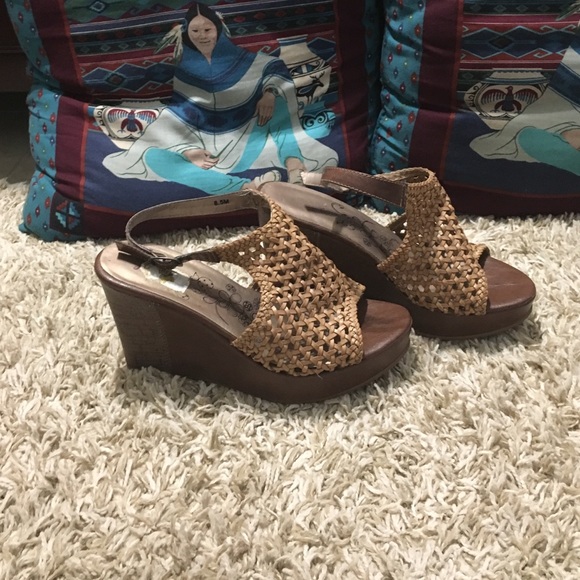 Tan 4" wedges