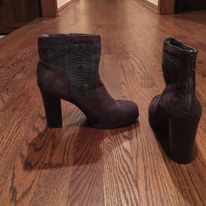 Never been worn Juicy couture booties