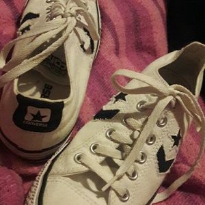Converse all star women's(size 8)/ Men's shoe(s6)