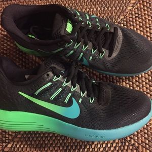 NWOT Nike Lunarglide 8 Size 8.5