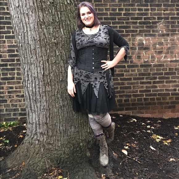 Grey/black "Zombie" tunic with tattered leggings. - Picture 1 of 2
