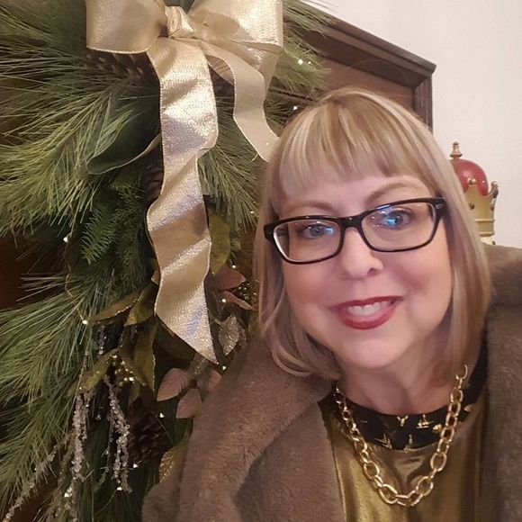 Meet your Posher, Andrea