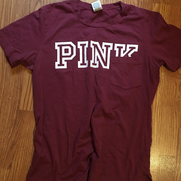 New! VS PINK campus tee