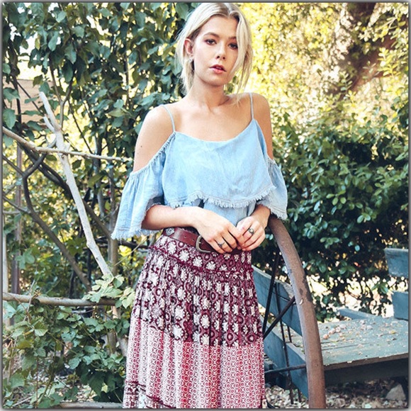 🔹Last One🔹 Light Denim Cold Shoulder Too - Picture 3 of 5