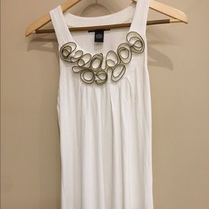 White tank with zipper detail at neck