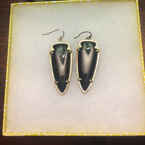 Black Large Arrow Kendra Scott Earrings