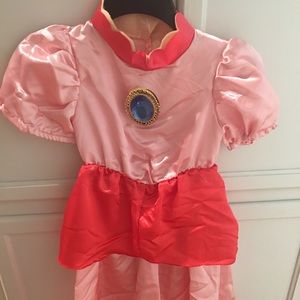 Mario - Princess Peach costume