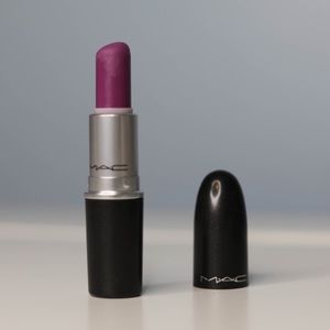 MAC Lipstick - Men Love Mystery