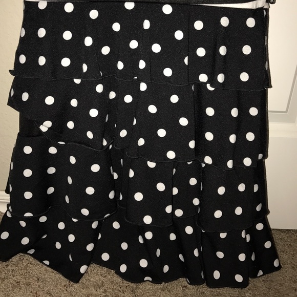 Black and White Dress - Picture 3 of 3