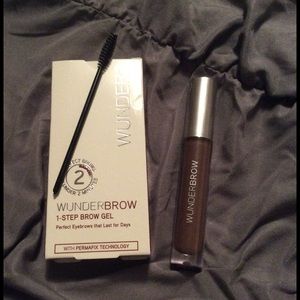 Wunderbrow brunette