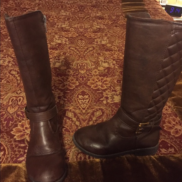 Little girls brown boots