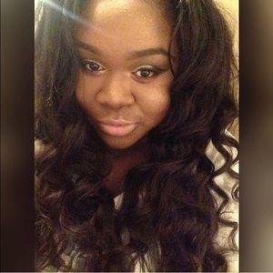 Meet your Posher, Kenesha