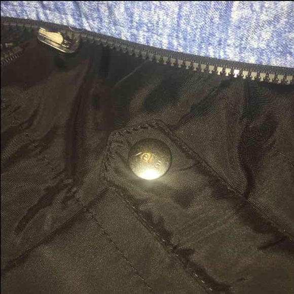 Zella - Picture 2 of 3