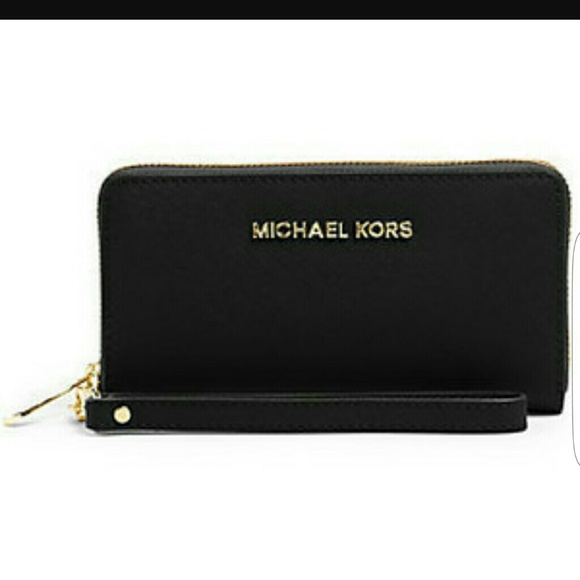 Michael Kors wristlet