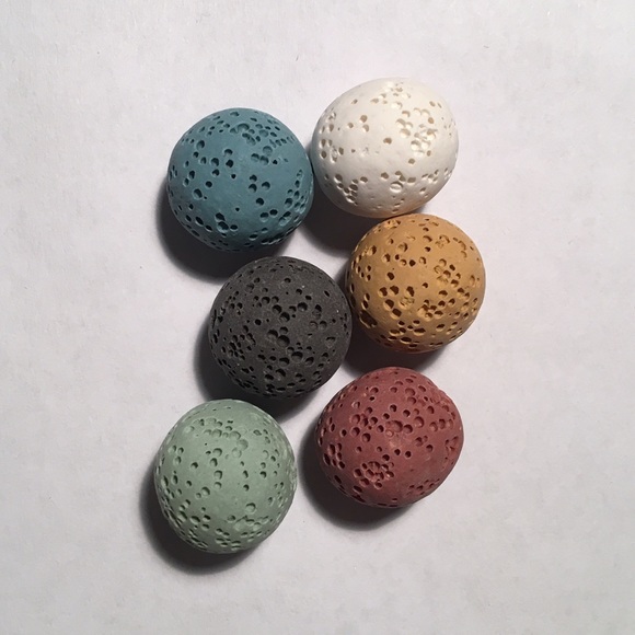 Feather Essential Oil Diffuser Necklace - Picture 2 of 2