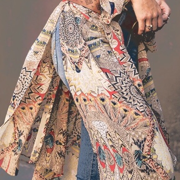 🚨LAST 1🚨FREE SHIPPING🚨Open Front Kimono - Picture 3 of 4