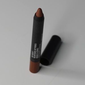 MAC Velvetease Lip Pencil - Oh Honey