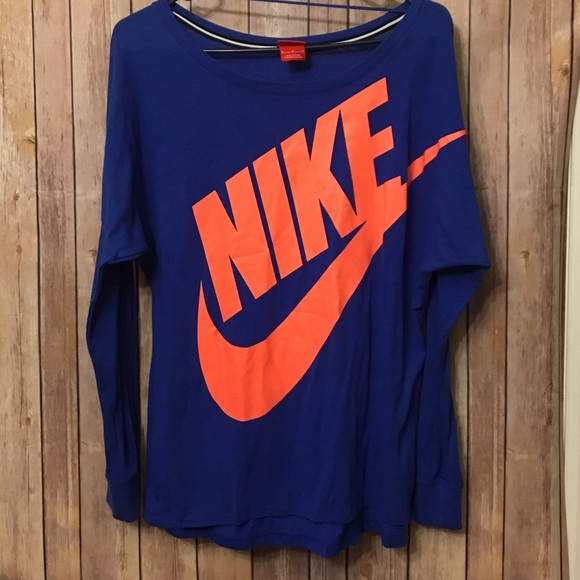 Nike Tops - Nike off the shoulder top