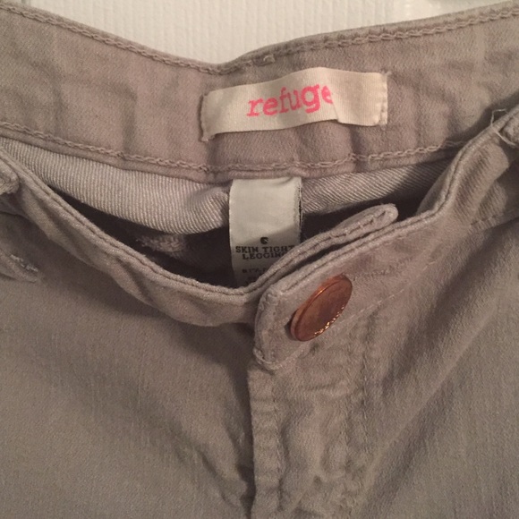 Gray skinny jeans from Charolette Ruse. - Picture 2 of 4