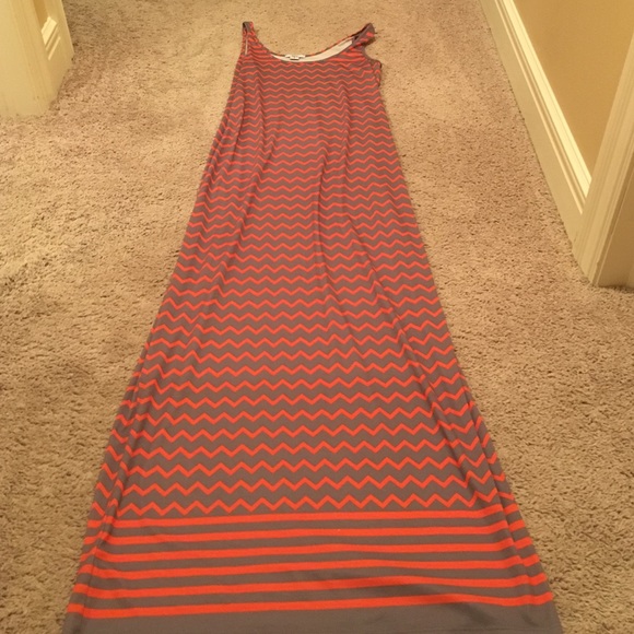 Thin tank top strapped maxi dress