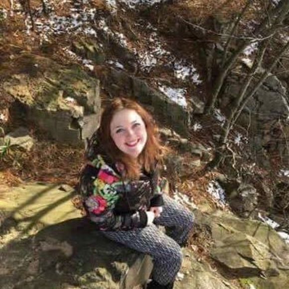 Meet your Posher, Leslie