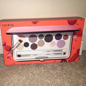 Clinique eyeshadow pallette