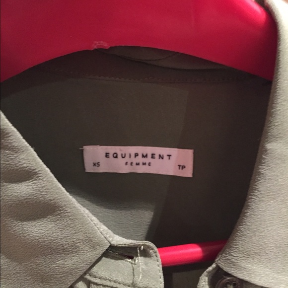 Equipment Signature Silk Blouse Shirt - Picture 2 of 3