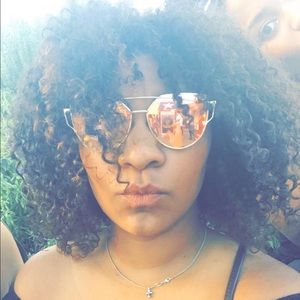 Meet your Posher, Angelle