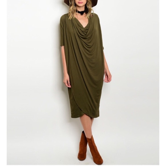 Dresses & Skirts - Midi dress