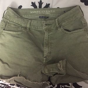 American eagle green high waisted shorts