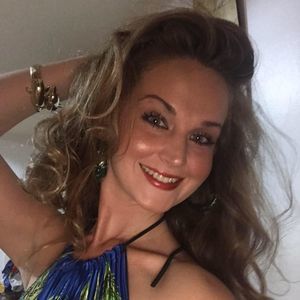 Meet your Posher, Roxanne