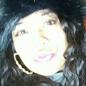 Meet your Posher, Lola