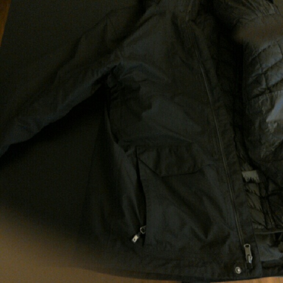 Black North Face Jacket - Picture 3 of 4