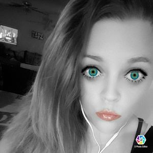 Meet your Posher, Ashley